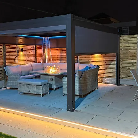 Apartman 5 Bed Town House Within Centre And Sleeps Up To 11 With Sky And Netflix Birmingham